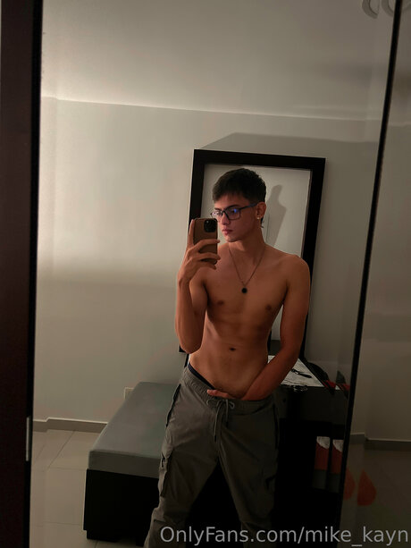 Mike Kayn erwachsene sex fotos