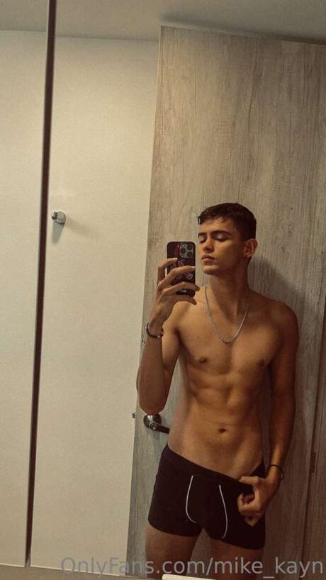 Mike Kayn schauspielerin hübsche archiv