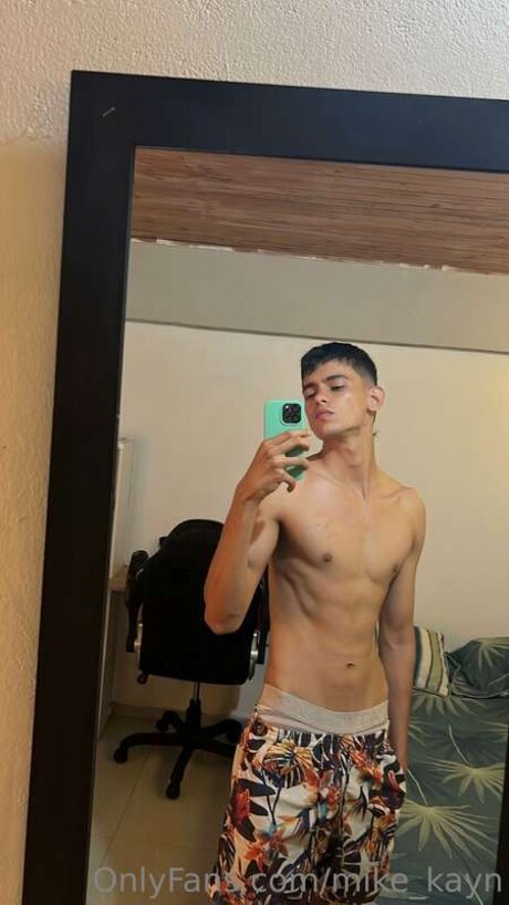 Mike Kayn freie pornographische bilder