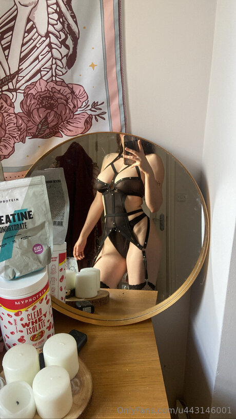 U443146001 pornographische pornostar archiv