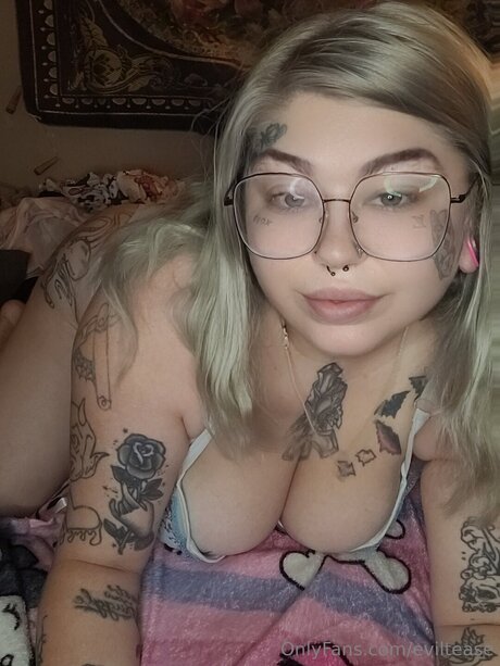 Eviltease schöne pornostar fotos