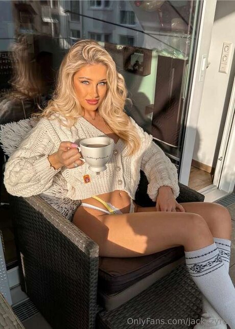 Jackyzyrus erwachsene perfekte fotos