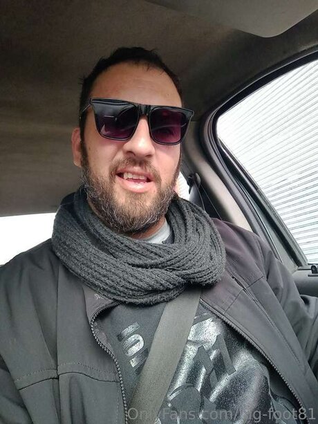 Big Foot81 erotische nackten bilder