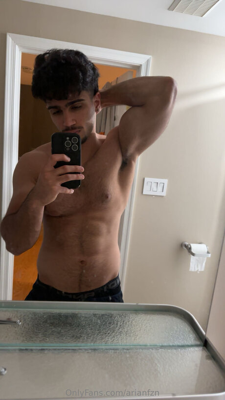 Arianfzn schöne heiße foto