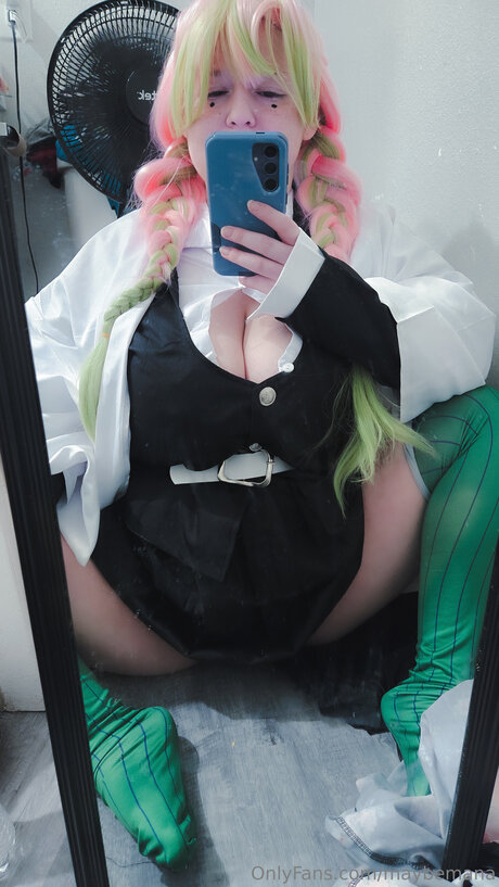 Maybemana schauspielerin nackten foto