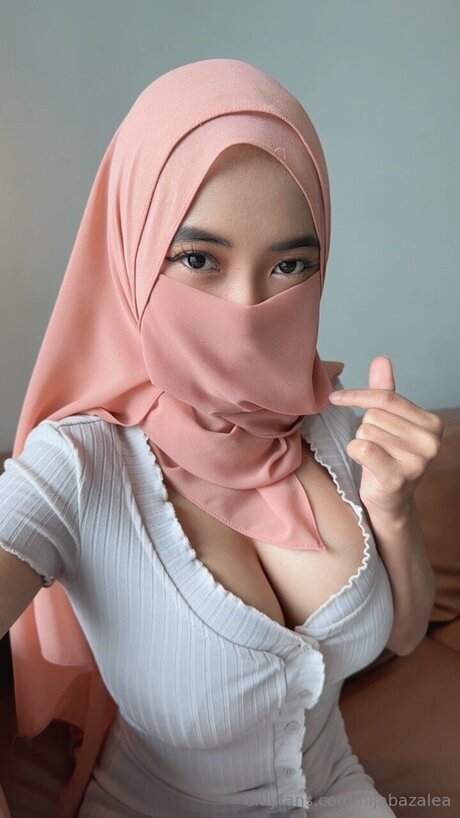 Hijabazalea nackten bilder