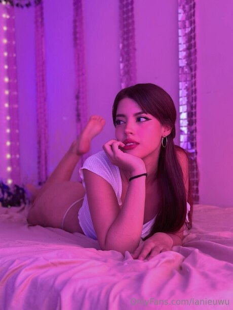 Lanieuwu pornographische pornostar bild