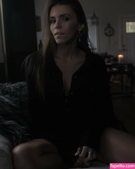 Amymarie Gaertner sexy galerie