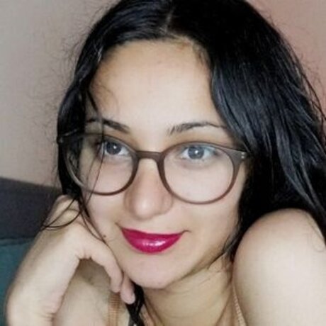 Saya Karim beste nackt fotos