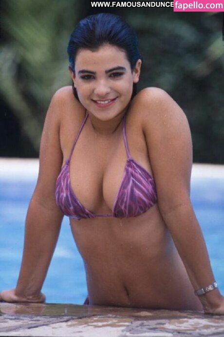 Agustina Cherri model perfekte foto