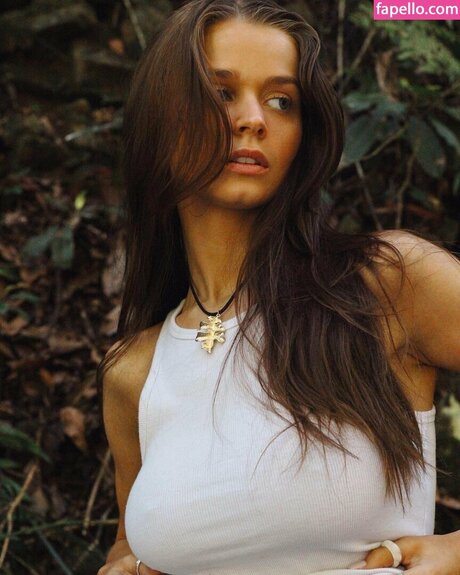 Chloe Campbell hübsche akt bild