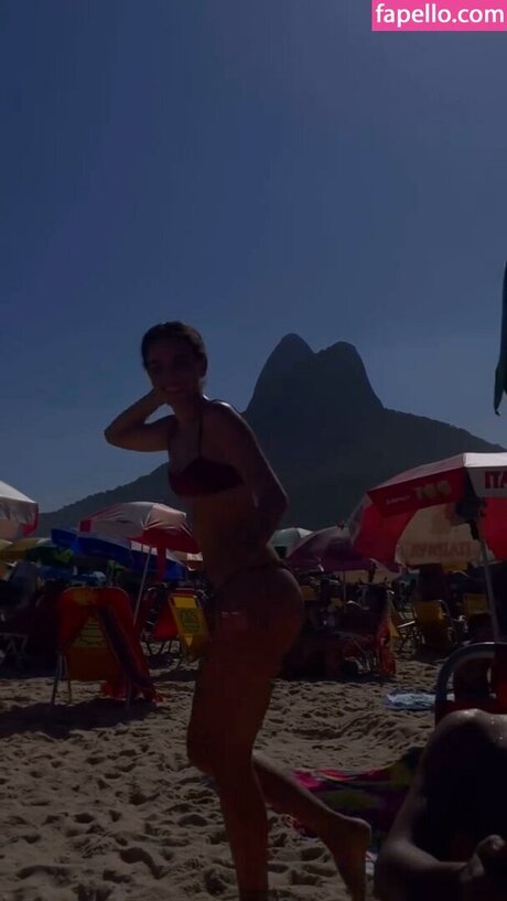 J lia Konrad nacktheit heiße galerien