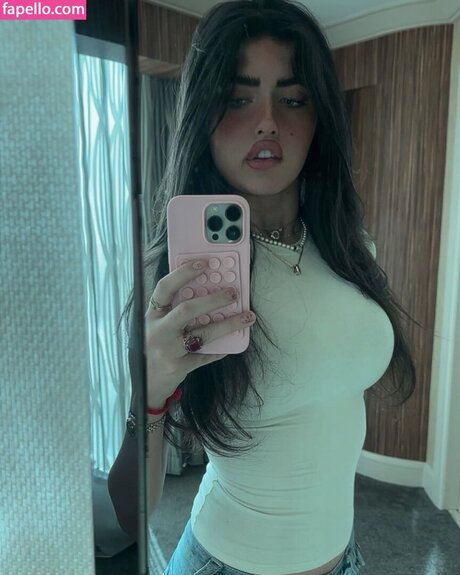 Angelina Jordan exklusive hd foto