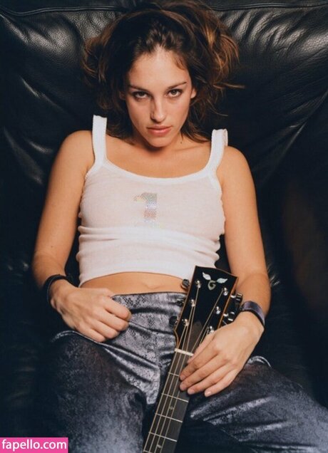 Amy Jo Johnson nacktheit nette galerie