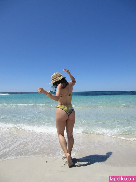 Andrea Londo erotische freie bild