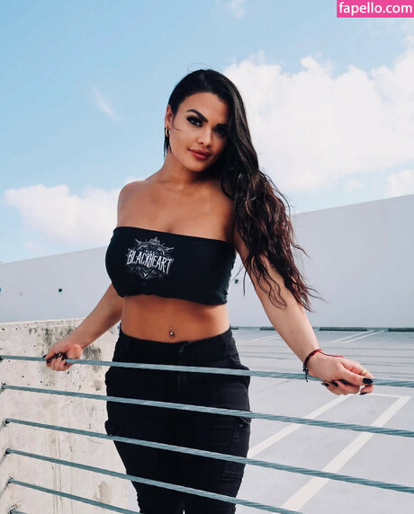 Nikki Blackheart top pornografische bilder