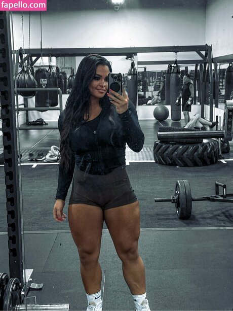 Nikki Blackheart model heiße archiv