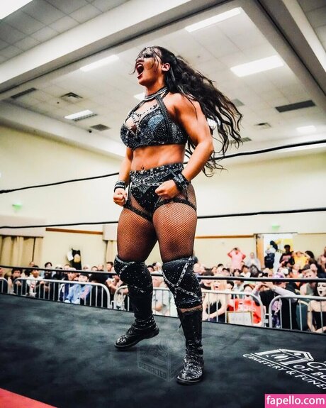 Nikki Blackheart nacktheit hd archiv