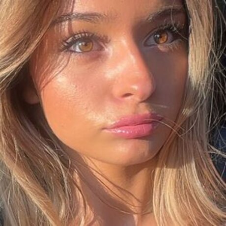 gr0us3 and maisi3 hübsche xxx bild