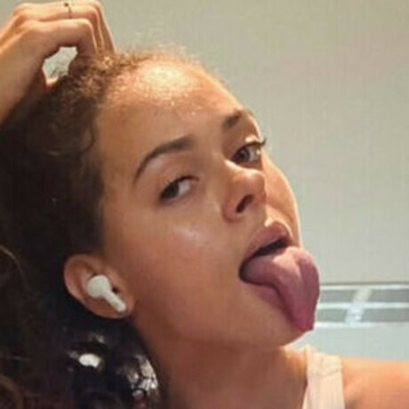 Macbethanie hübsche pornografische galerie