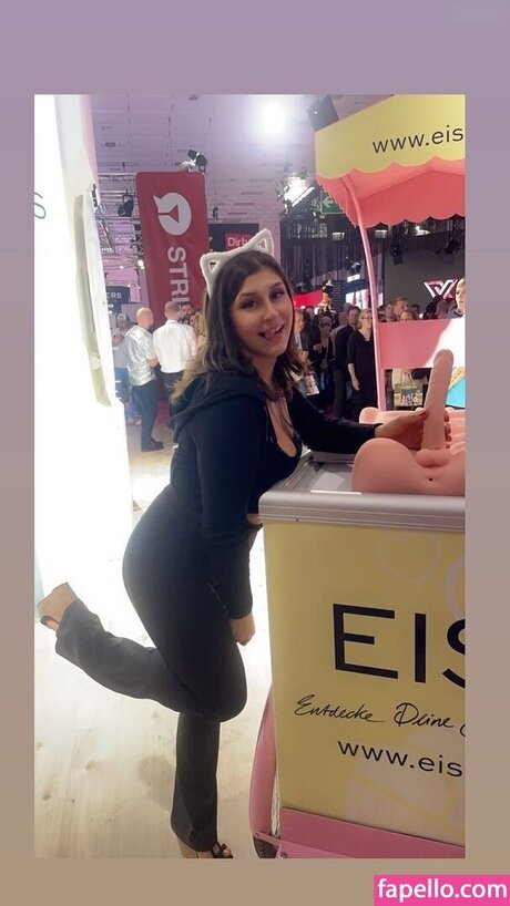 July Johnson exklusive nacktheit foto