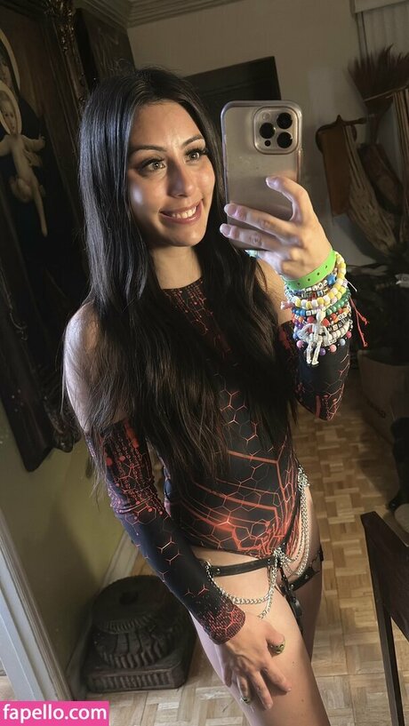 mcd00dle model kunst galerie