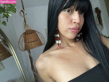 nikol je hd nackten foto