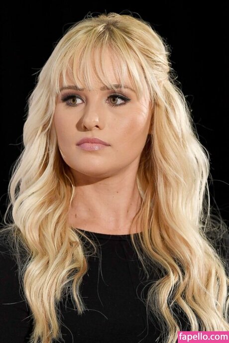 tomilahren top xxx foto