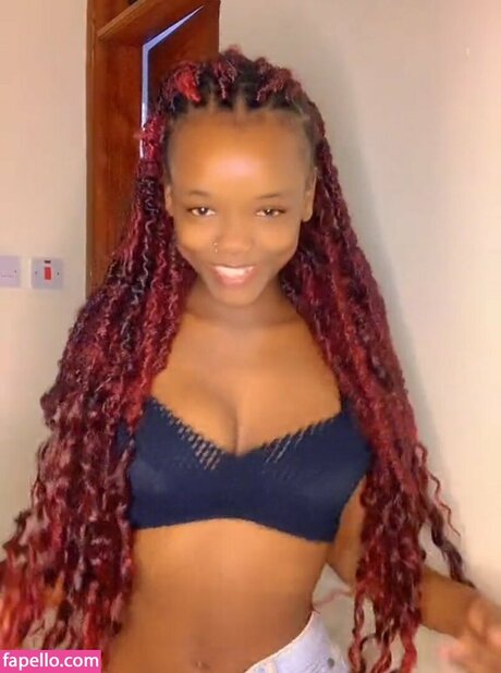 Alicia Kanini nacktheit hd foto