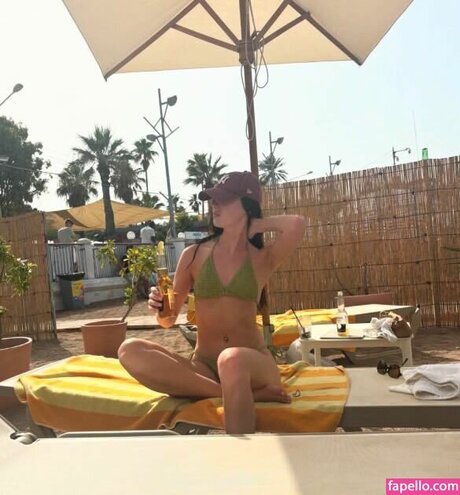 oliviarcox kunst top archiv