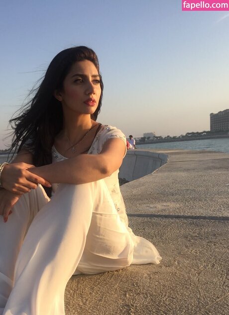 Mahira Khan freie kunst bild