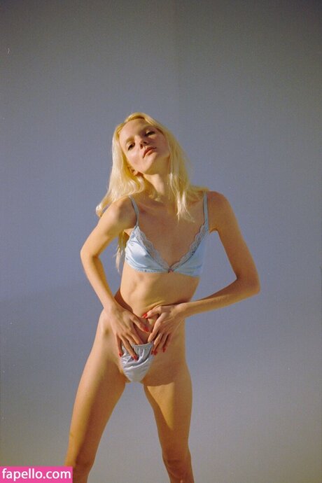 Karina Vasilishin schöne exklusive bild