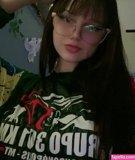 nameluaa nackt pornostar bilder