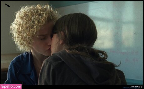 Juliagarner nackt freie archiv