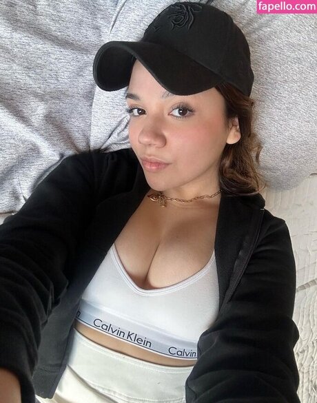 Melissa Domm model nackt bild