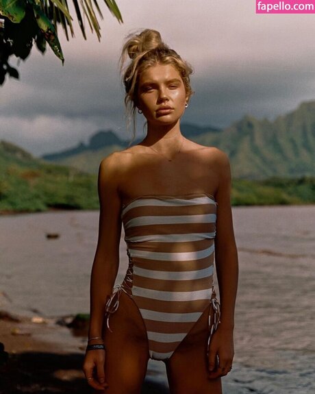 Ellie Thumann sexy nackte galerie