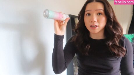 Double Take Reacts schauspielerin akt archiv