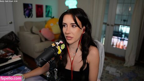 brieanneroksa pornostar nackt bilder