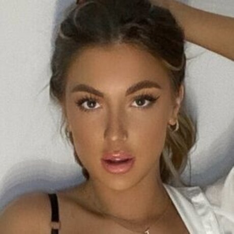 Chloe Hill exklusive hd archiv