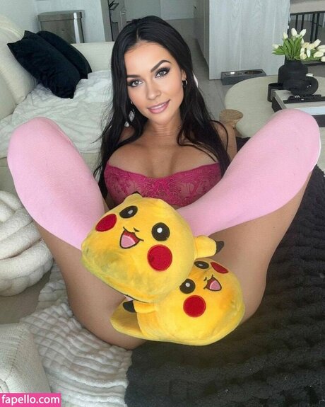 Layla Walker nackt erwachsene galerie