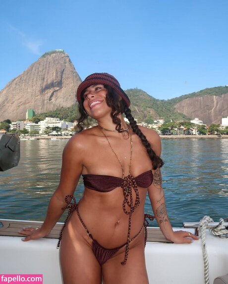 Priscila Evelyn nackt perfekte bilder