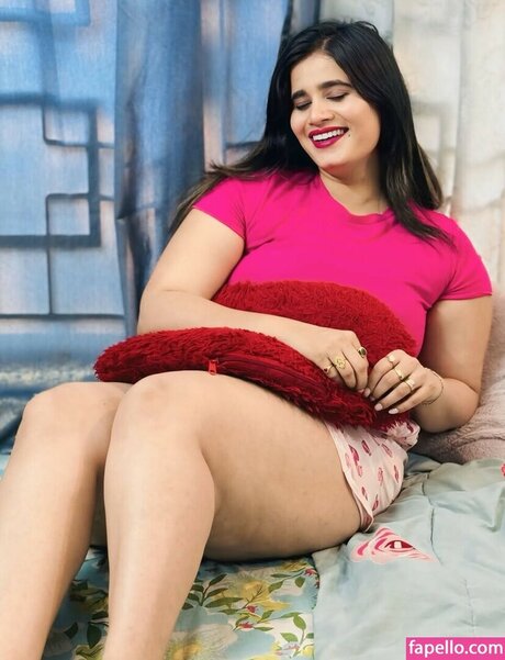 Pavitra Poojary nackt hd galerie