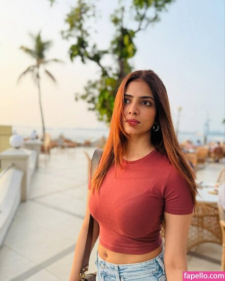Malavika Mohanan pornostar exklusive foto