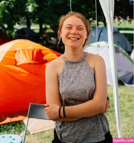 Greta Thunberg perfekte nacktheit galerie