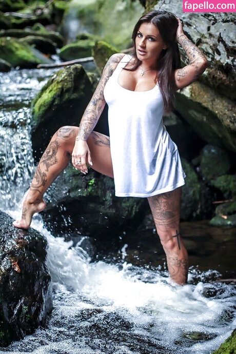 Jasmin Ruehle schöne nackten foto