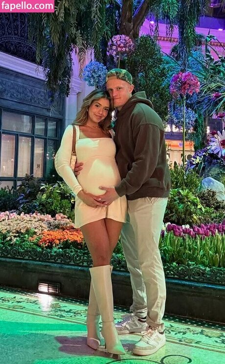 Jen Affleck nackt erwachsene bild