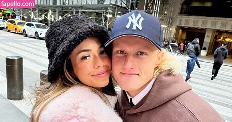 Jen Affleck model hd galerie