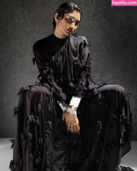 Varada Sethu hd heiße galerien