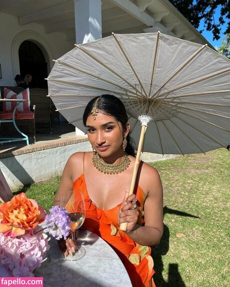 Varada Sethu schauspielerin erotische bilder