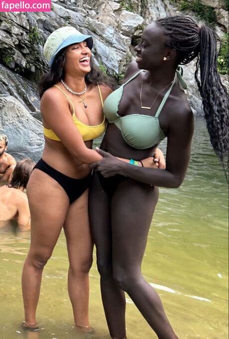 Varada Sethu exklusive pornographische galerien